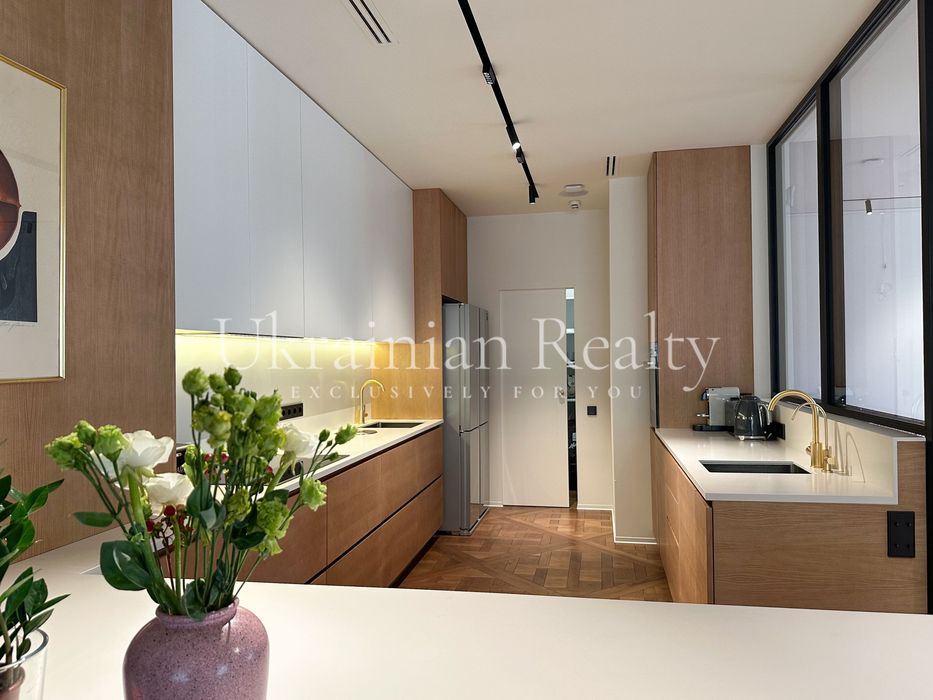 Продаж квартири з терасою 250 м²  ЖК A-52. Січових Стрільців, 44а