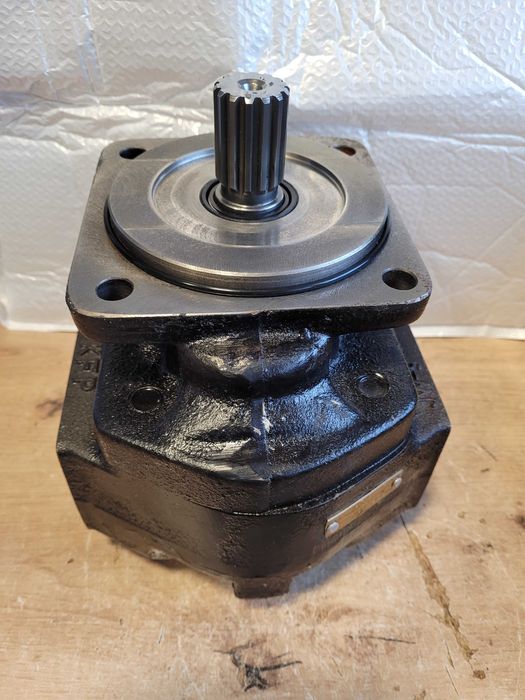 Ładowarka kołowa XCMG ZL50G ZL30 pompa robocza