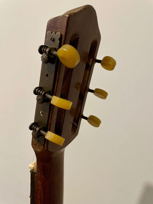 Guitarra J. Castelluccia Paris