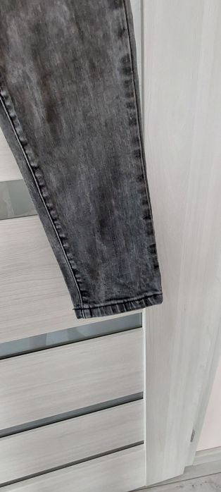 Spodnie czarne M jeansowe dżinsowe rurki dziny daysie