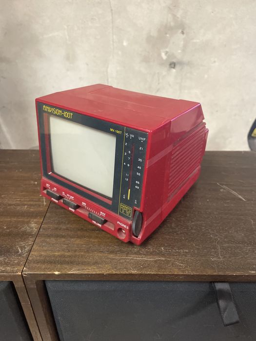 Mini telewizor turystyczny 12v zabytek