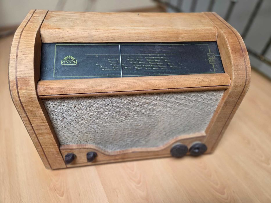 Sprzedam radio lampowe AGA RSZ-F T3 używane