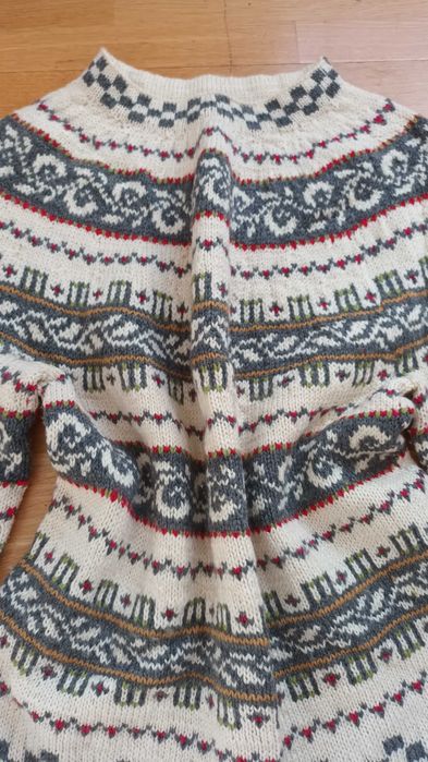 Sweter z owczej wełny handmade