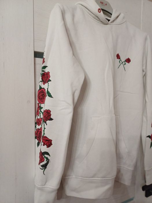 Bluza  biała  z  kapturem cropp r xs