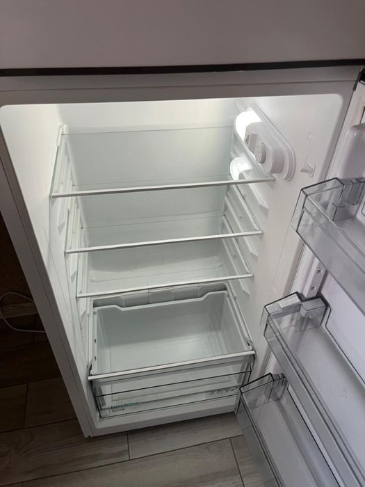 Холодильник Sharp