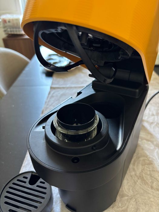 Máquina de café Nespresso Vertuo