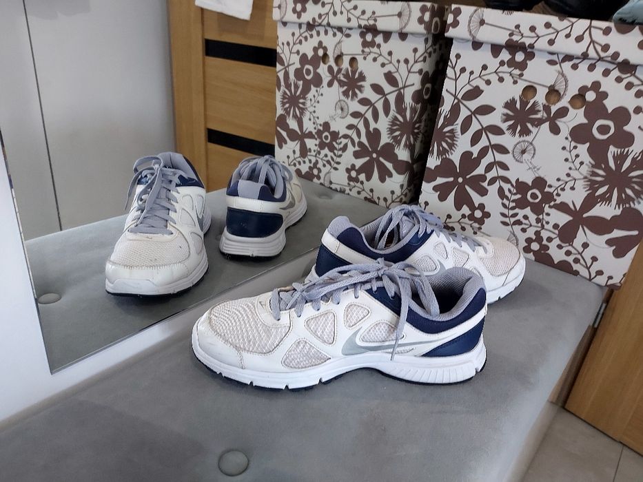 Buty sportowe adidasy roz 43 Nike Revolution