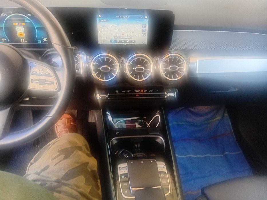 Mercedes GLB 200