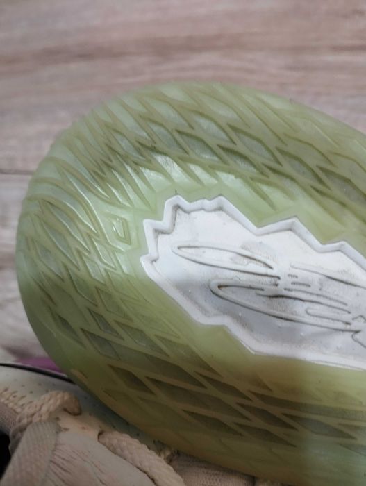 Nike LeBron 17 Low Glow In The Dark size 41