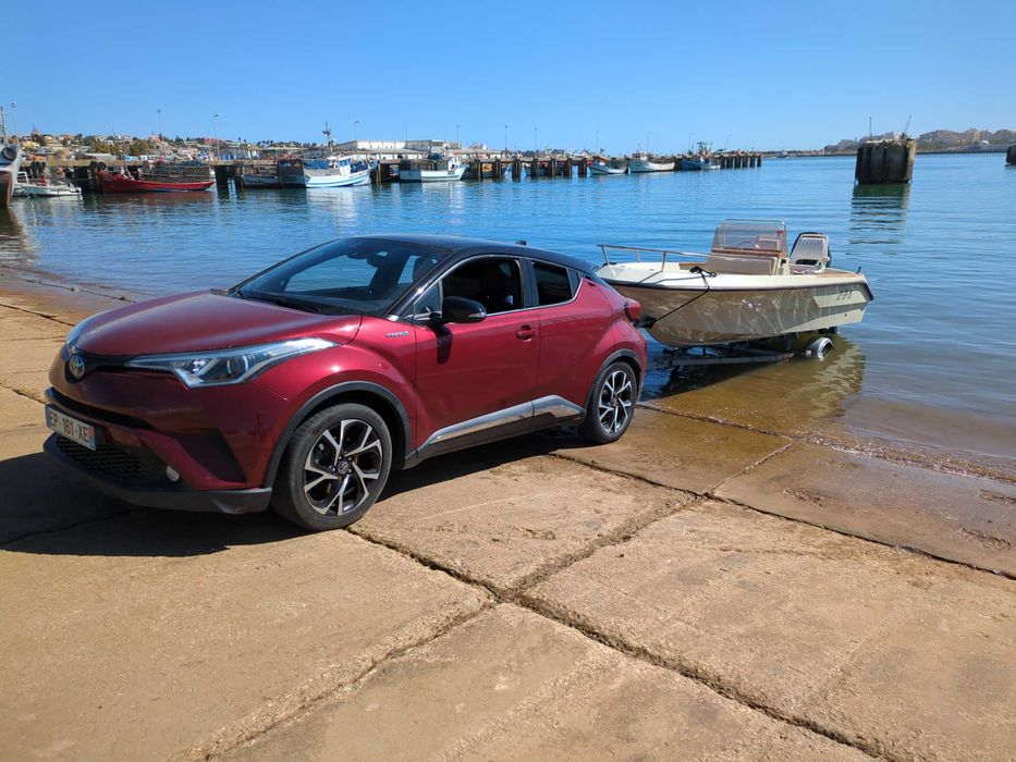 Barco desportivo, barco de pesca com Elan GT495F com Mercury 2T de 100 cv e reboque