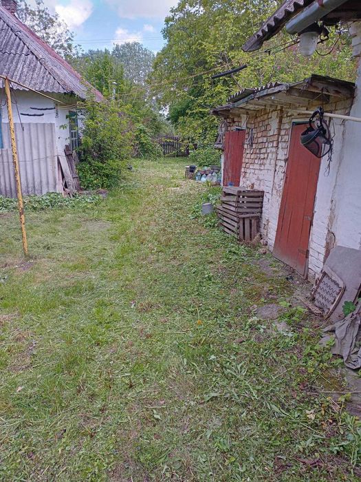 с. Стайки, будинок, земел. ділян. під забудову 20 сот. вул. Зелена 92