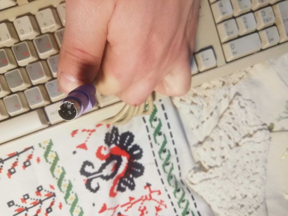 Клавіатури compaq 2 шт важкі неробочі 1 лотом ps\2