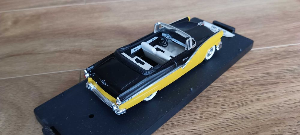 Ford Fairlane Open 1956 1/43 VITESSE
