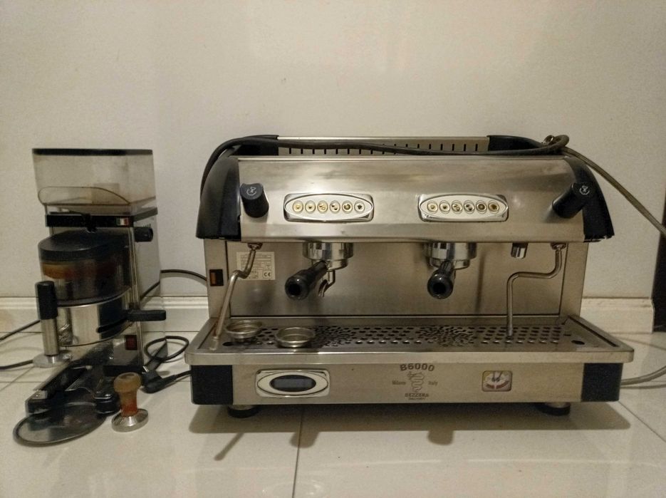 Ekspres do kawy BEZZERA + młynek do kawy BEZZERA