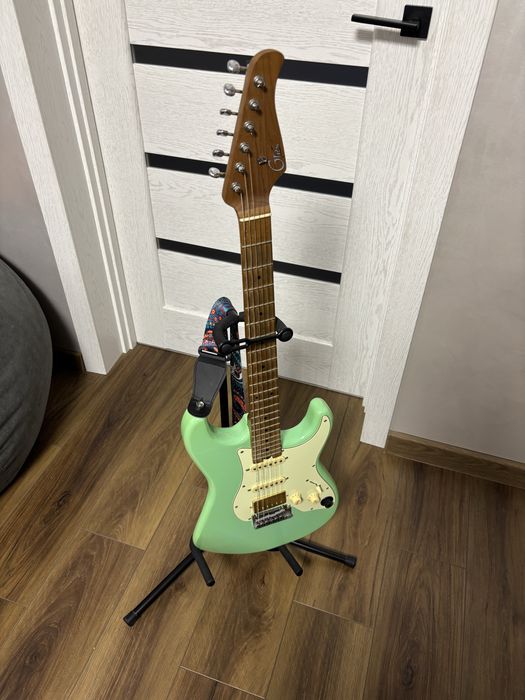 Mooer GTRS S800 + ремінь