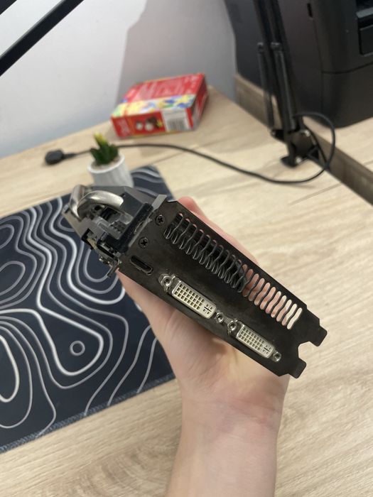 Piekna karta graficzna w swietnym stanie gtx460