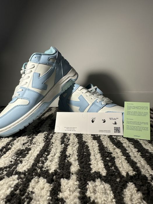 Buty off white out of office