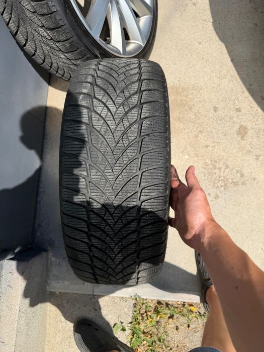 Продам диски r18 с резиной Goodyear Ultragrip Ice 2 Audi Volkswagen Seat Skoda Vag