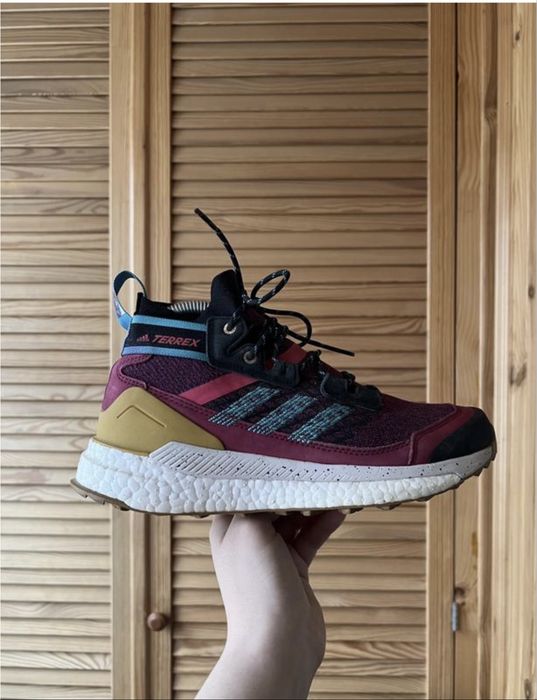 Жіночі трекінгові черевики Adidas