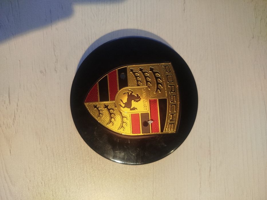 Заглушка-емблема на порш