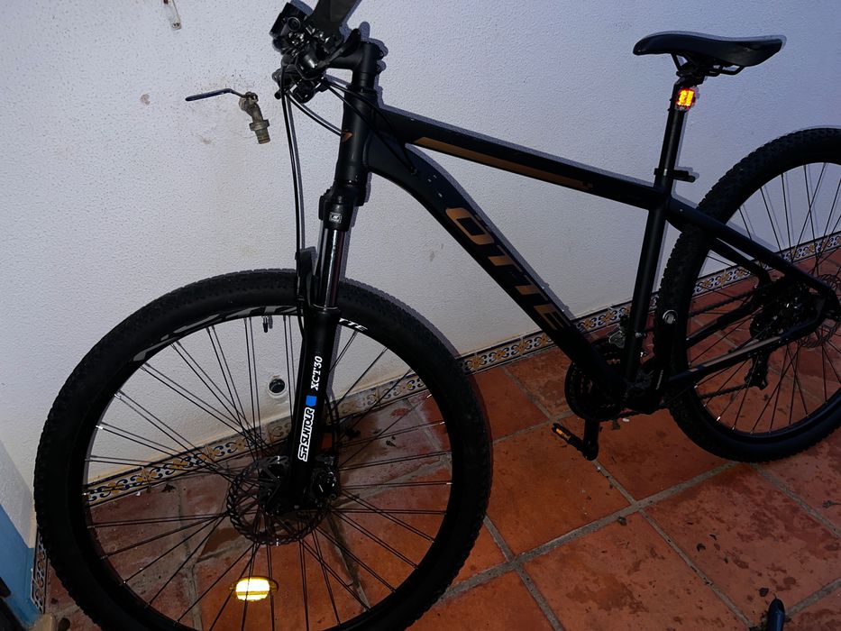 Bicicleta quase novo