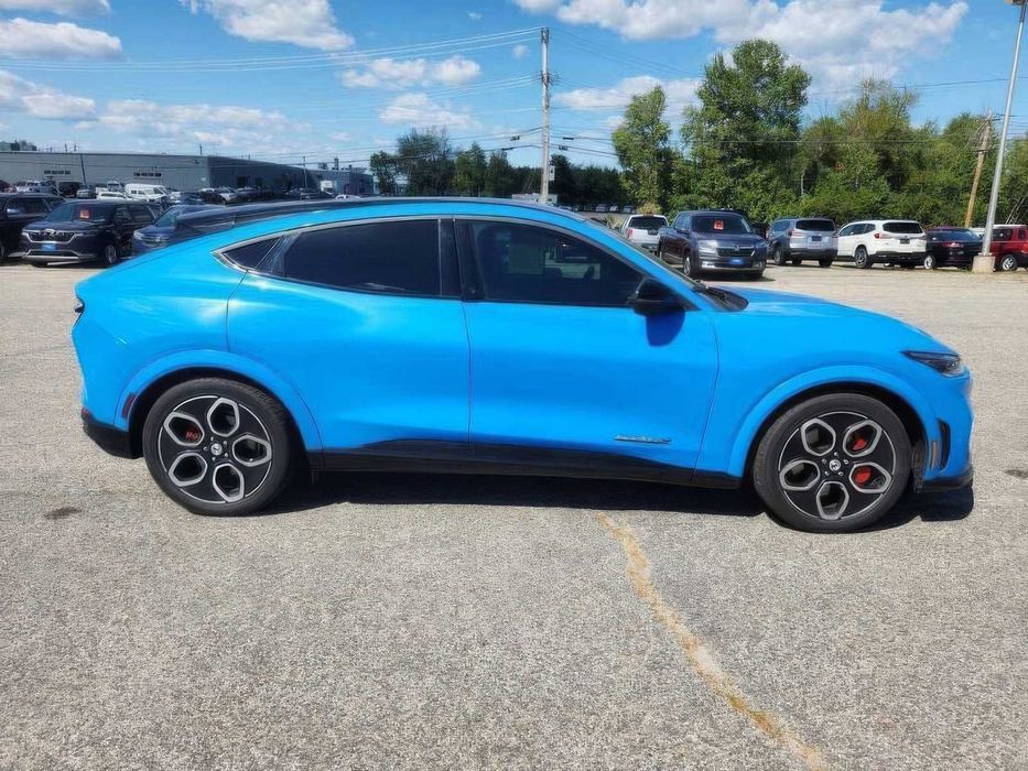 Ford Mustang Mach-E Premium      2023