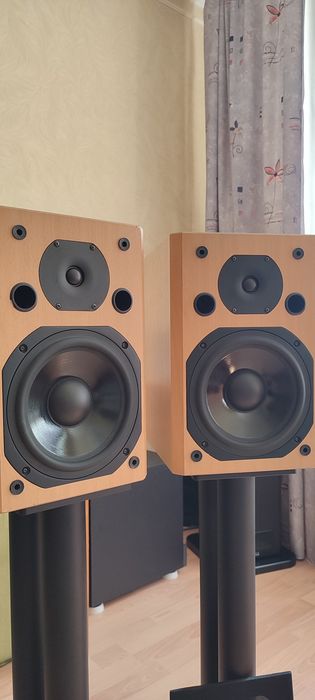 Немецкая  акустика T+A Pulsar TAR 520 E