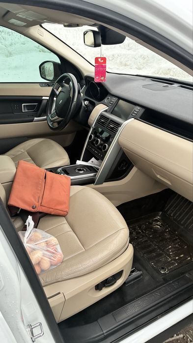 Ленд ровер Діскавері спорт