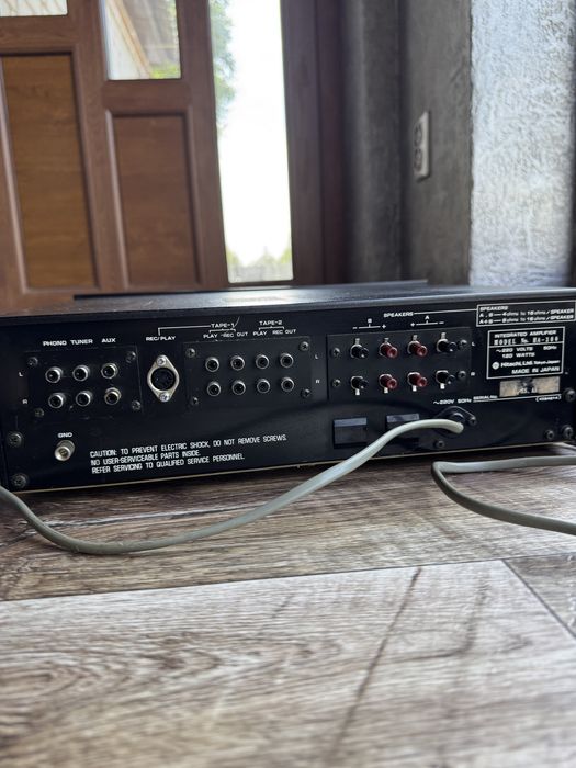 Підсилювач Hitachi HA-300