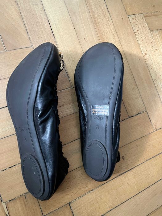 nowe skórzane baleriny GAP