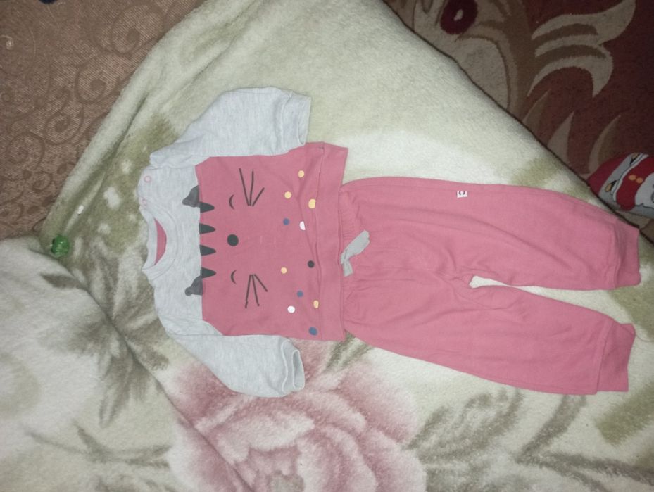 Одяг для дівчинки