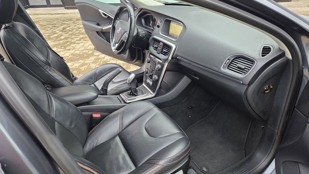 Volvo V40 Cross Country 1.6D Full Extras