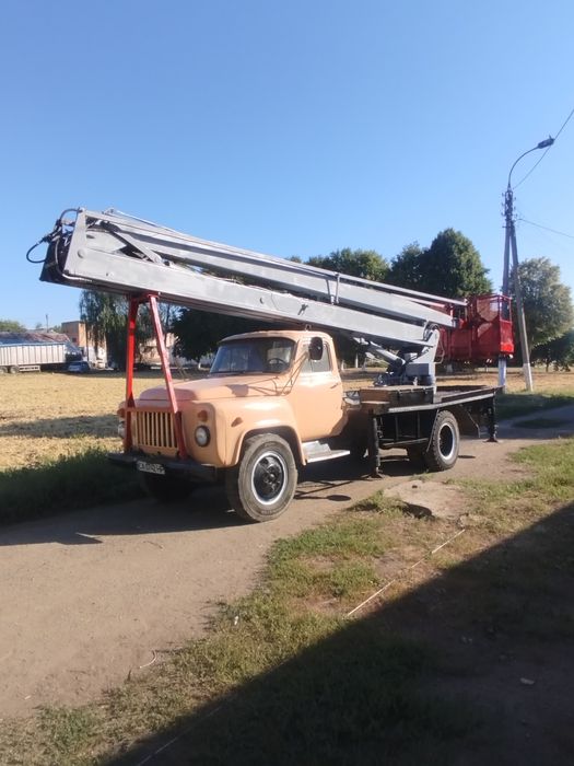 Автовишка, автогідропідйомник