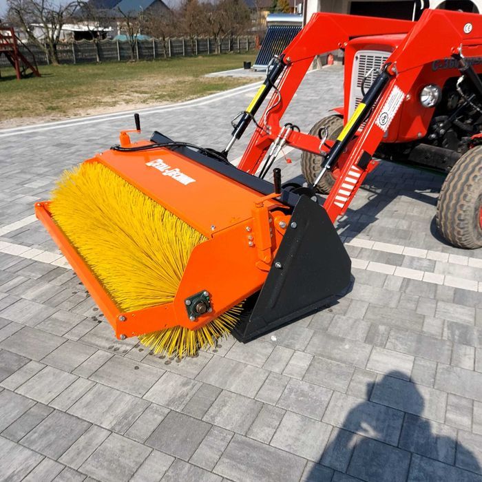 Osprzęt do ładowacza i ładowarki Łycha + szczotka hydrauliczna  2w1