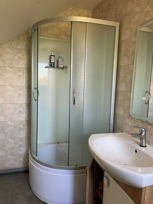 Продаж будинку на Русанівських садах