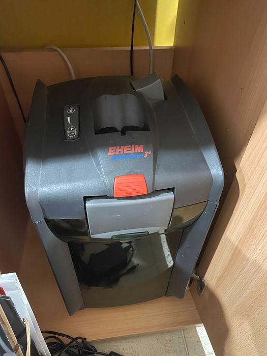 Aquário Grandes Dimensões + luz + filtros (incluídos)