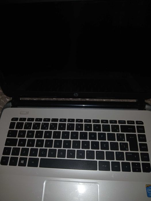 Computador como novo HP 4gb com carregador disponivel no Porto