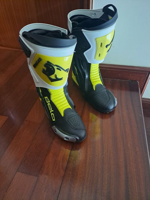 Botas Mota BELA completamente novas