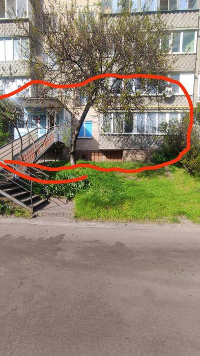 Продаж 3-кімнатної квартири (можливо під бізнес) — м. Обухів