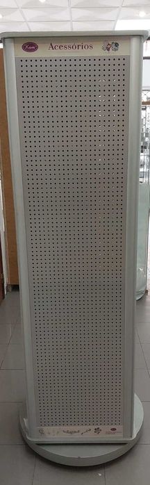 Expositor giratório