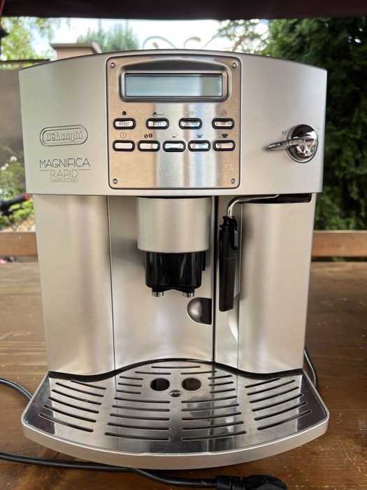 Кавомашина De'Longhi Magnifica Rapid Cappuccino
