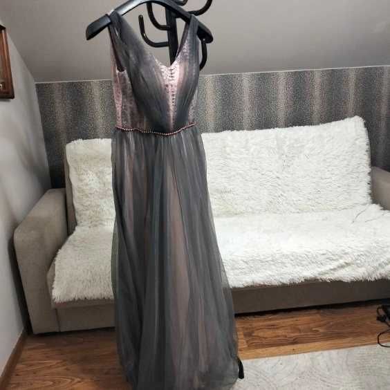 Sukienka na wesele lub studniówkę