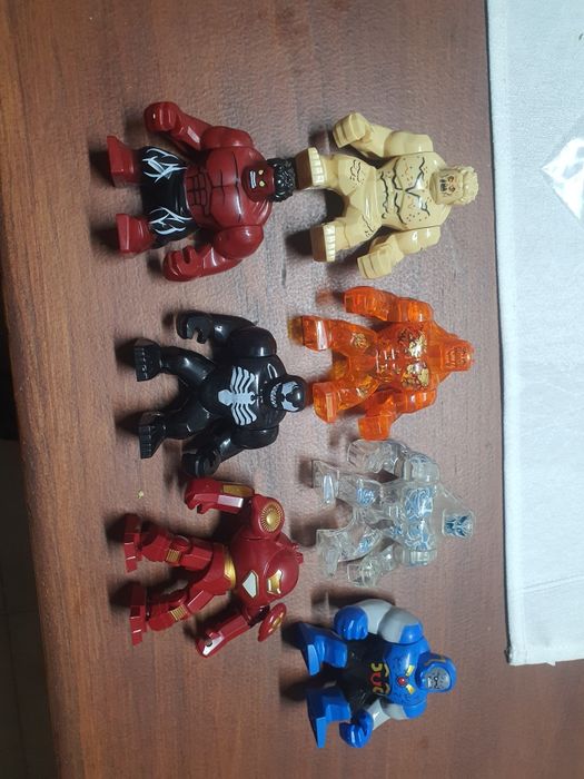 Minifiguras tipo LEGO