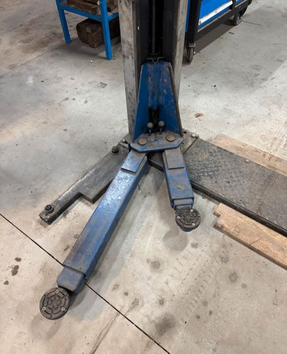 Podnośnik dwukolumnowy śrubowy na ramię Zippo 2500 kg