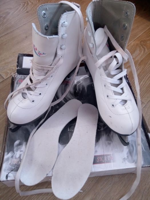 Коньки фігурні 36р