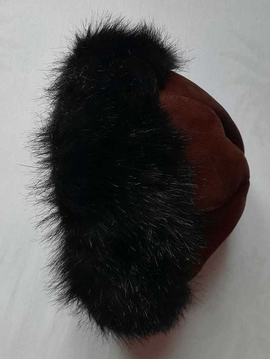 Futrzana kożuchowa futro naturalne skórzana czapka brązowa czarna 64