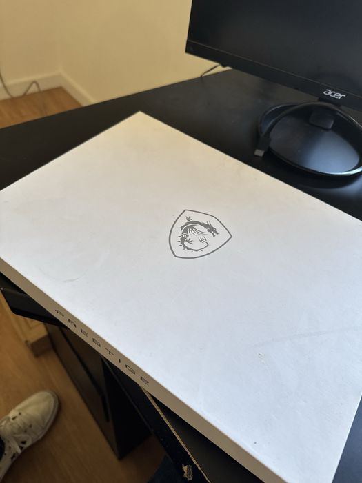 MSI Prestige P65 Creator 8RE i7 GTX – Para Peças/Reparação