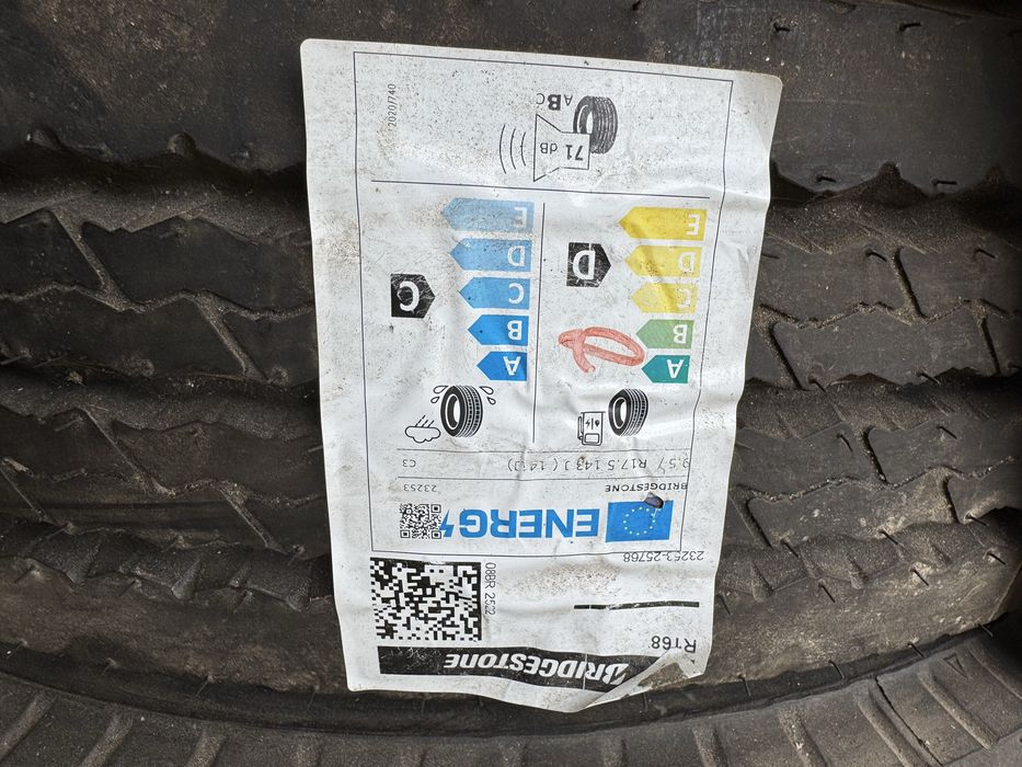 Pneus 9,5 R17,5 Bridgestone/Michelin - NOVOS