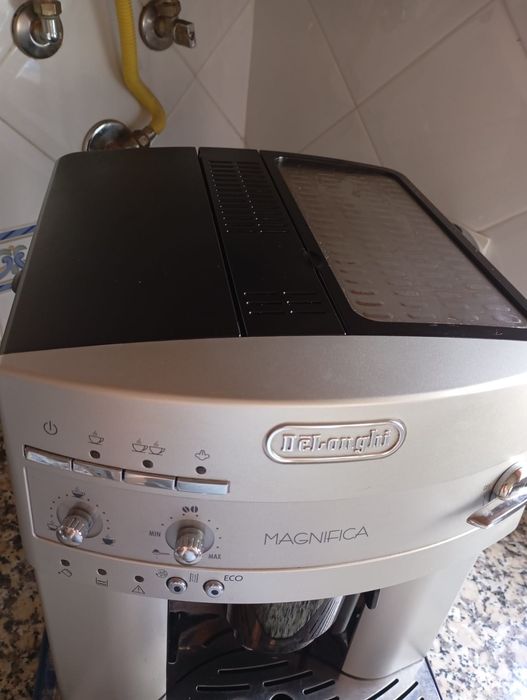 Máquina de café delongue magnífica