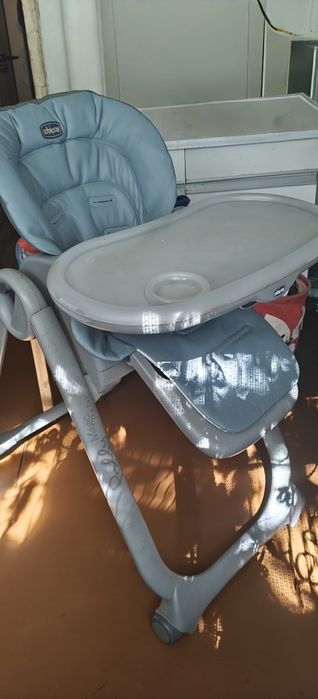 Стульчик для кормления  chicco